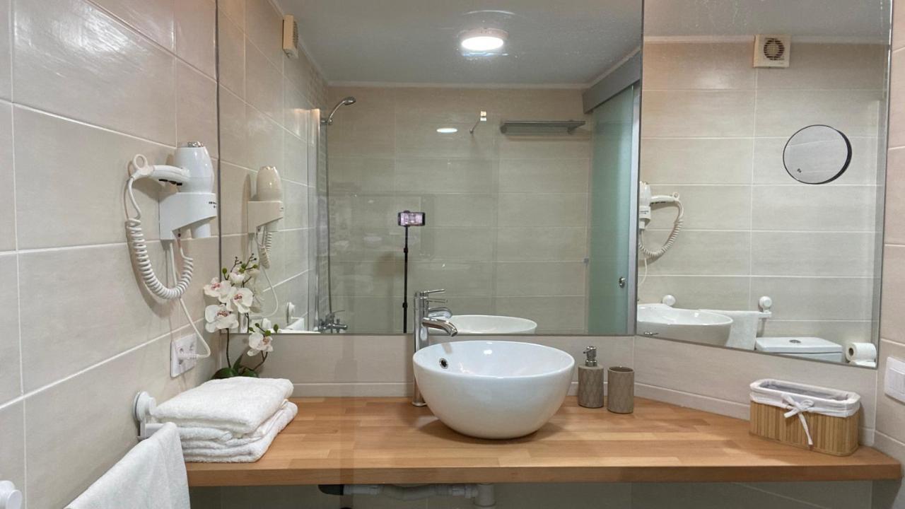 Enjoy A Sunny Apartment With Pool Next To The Sea Costa Adeje  Eksteriør billede