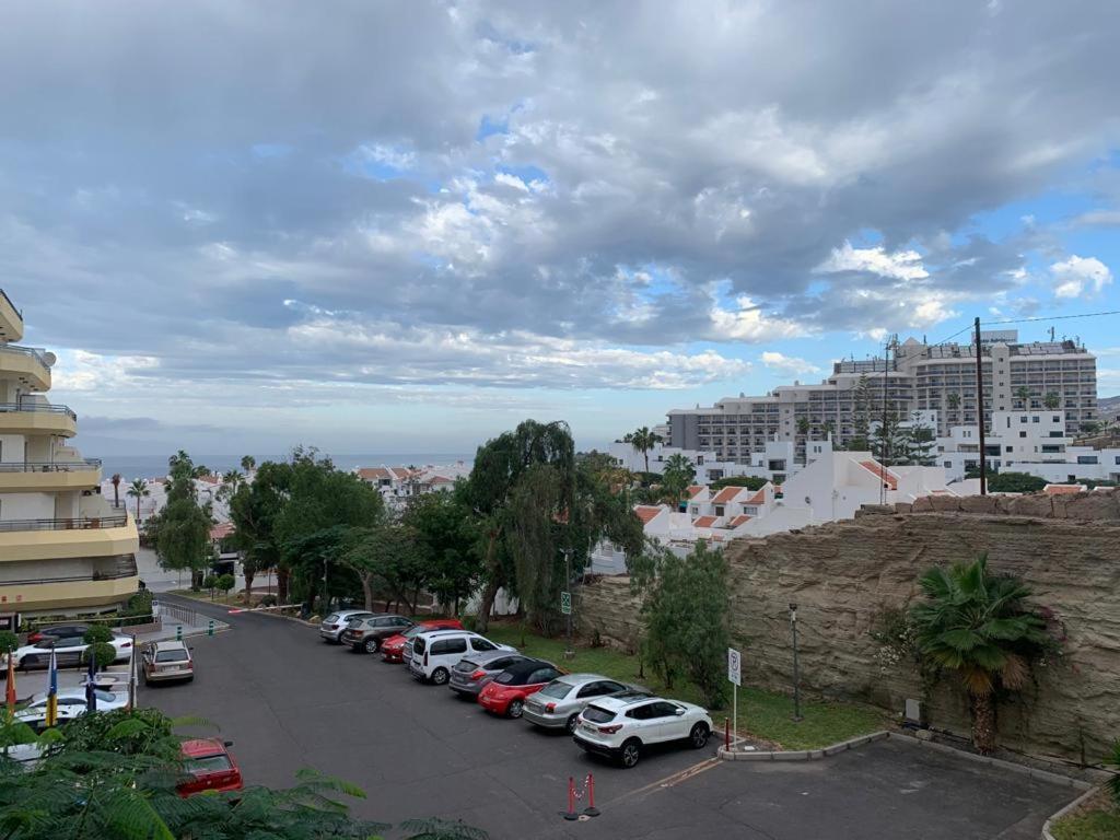 Enjoy A Sunny Apartment With Pool Next To The Sea Costa Adeje  Eksteriør billede
